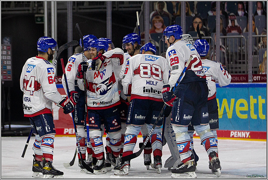PENNY DEL;  Koelner Haie - Adler Mannheim; Koeln, 08.04.2021